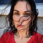 Lela Loren Instagram – No hay otra cosa más rica que sentarse en el sol 🌞 #pecas