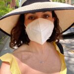 Lela Loren Instagram - 🍋😷♥️