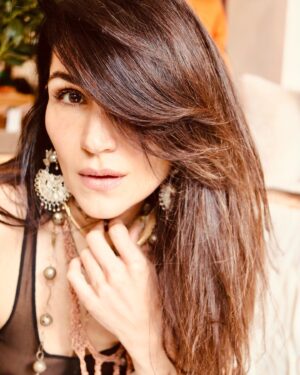 Lela Loren Instagram - Sunday smoke ✨ with @tina_turnbow