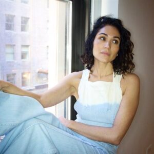 Lela Loren Instagram - Mornings in overalls @jesuislucyt gave me 💙