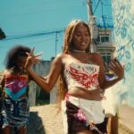 Lellê Instagram - Oi filha fala comigo 💅🏾 Lellê feat @djcabide Direção criativa: @luizfferr Direção: @filecfritas Direção de movimento e Coreografia: @94tago Elenco: @roberttlsantos @daraujos Beleza: @valesaig Styling: @brunoptl Selo e Imprensa: @ala.comunicacao Distruibuidora: @theorchardbr Manager: @talitamoraiis Produtora pessoal artística: @juhh.fonseca Realização: NB PRODUÇÕES e @tmusicbeart