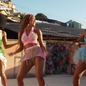 Lellê Instagram - O clipe de OI FILHA já está no youtube pra vocês! 💅🏾 Essa é uma parceria com o @djcabide e eu tô muito feliz com o resultado desse projeto. E já que vocês pediram tanto, quero todo mundo ouvindo e compartilhando muito a música!

Comentem aqui o que acharam 😍

#lelle #OiFilha