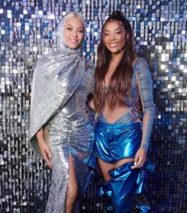 Lellê Instagram - Nossas Beyoncés 💙 @ludmilla realizando o sonho de todas as mulheres do Brasil e quero deixar isso registrado aqui porque é muito impactante e importante. Muitas camadas 👸🏾 @beyonce @ludmilla