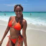 Lellê Instagram – dumpizin desse fim de semana maravilhoso…. aaai que delícia o verão, eu amo viajaar 🌊☀️
