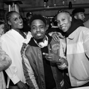 Lena Waithe Instagram - What’s better than the strength of one Black woman? Two. #WomensHistoryMonth

Thank you to @americanblackfilmfestival & @hooraemedia x @findyourhilltop for having me at “Where The Black People At?!” Will ALWAYS show up and support our Black community of voices. 

#WTBPA
🎥: @filmedbyerika 
📸: @kaibyrd_