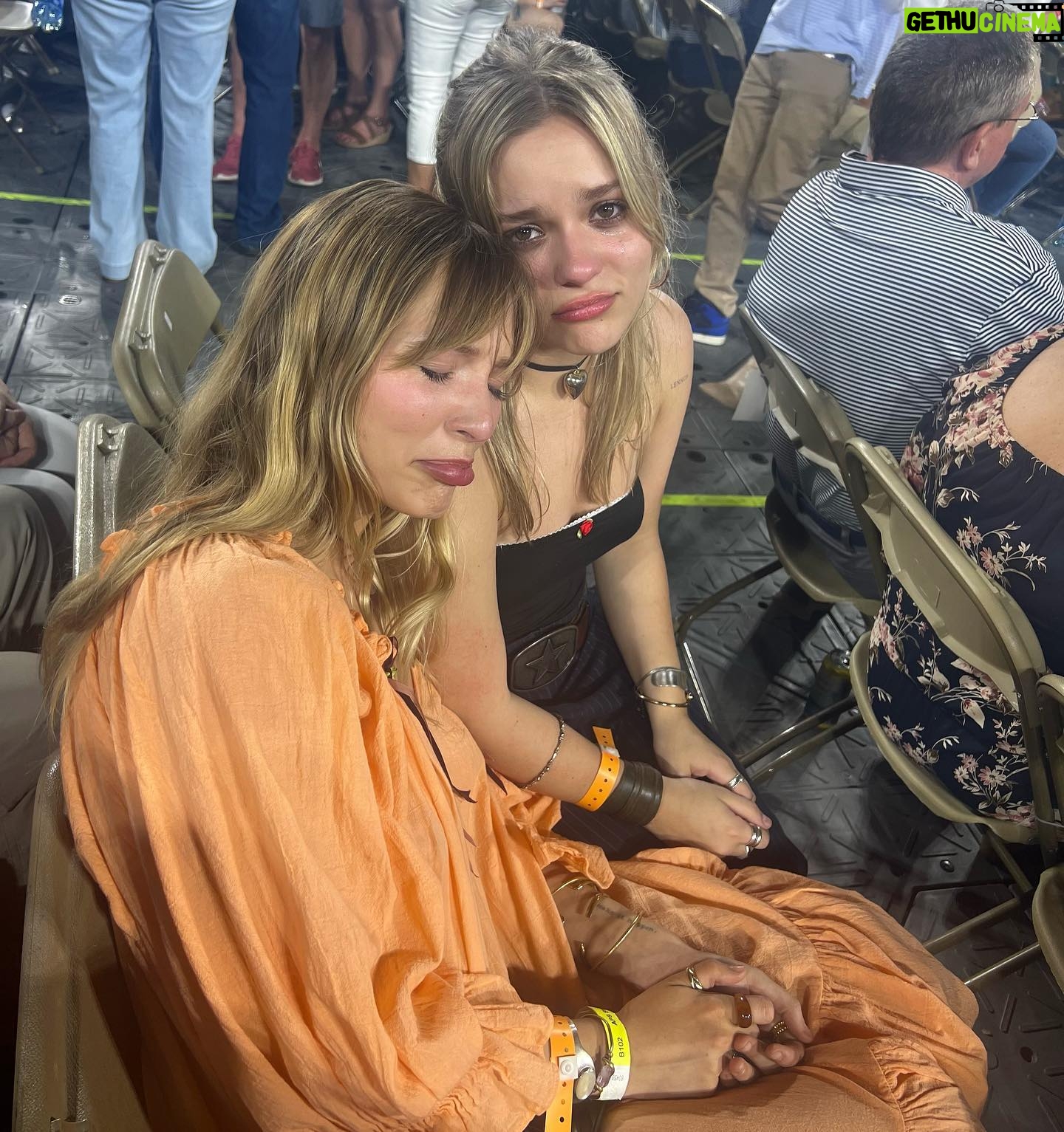 Lennon Stella Instagram - Stevie . Nicks .