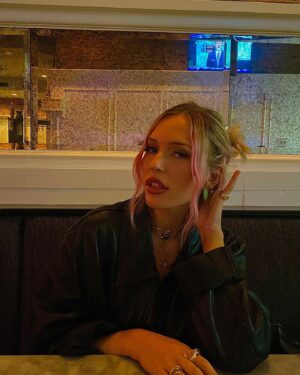 Lennon Stella Instagram - 🍄