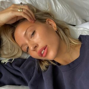 Lennon Stella Instagram - here’s my face