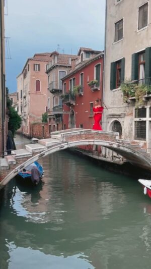 Leona Lewis Instagram - In Venice performing for the incredible @amfar ❤️ #cureaids #amfARVenezia