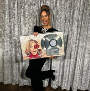 Leona Lewis Instagram - Best Christmas present ever! Double platinum ❤️ so special to be part of your Christmases 🙏🏽Thank you to this amazing @sonymusicuk team that I’m blessed to work with ✨