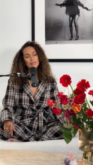 Leona Lewis Instagram - Everything’s a ballad 🌹