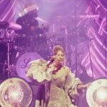 Leona Lewis Instagram - It’s One More sleep 🤍 wishing you all a beautiful Christmas Eve & sending love and light to surround those who need it most at this time 🙏🏽