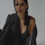 Leonor Varela Instagram - Llegó @revistamustique a chile y tuve el honor de ser portada 😃 Les comparto un poco de lo que fue su lanzamiento viernes pasado 🥂🍾 cuanto extrañaba tener una revista linda en mis manos 🔖 Uds son más digital o también extrañaban el papel couche? . . Cover for the new @revistamustique and a little behind the scene of it's launch last Friday 🥂🍾 Foto @pez_vasquez Glam @mujer__gallina Styling @sofiordenes Booking @versusmanagement