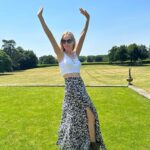 Leslie Mann Instagram – Glastonbury 2023!!!❤️❤️❤️