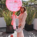 Lesslie Polinesia Instagram - Aún no puedo creerlo 🤍 somos portada de abril de @cosmopolitanmx no es nada fácil soñar y lograrlo tienes que trabajar mucho para ello. Sanar el alma y abrazar con amor cada proceso, siendo fiel a ti misma es parte de la evolución 🤍🌸