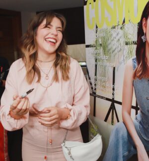 Lesslie Polinesia Instagram - Aún no puedo creerlo 🤍 somos portada de abril  de @cosmopolitanmx no es nada fácil soñar y lograrlo tienes que trabajar mucho para ello. Sanar el alma y abrazar con amor cada proceso, siendo fiel a ti misma es parte de la evolución 🤍🌸