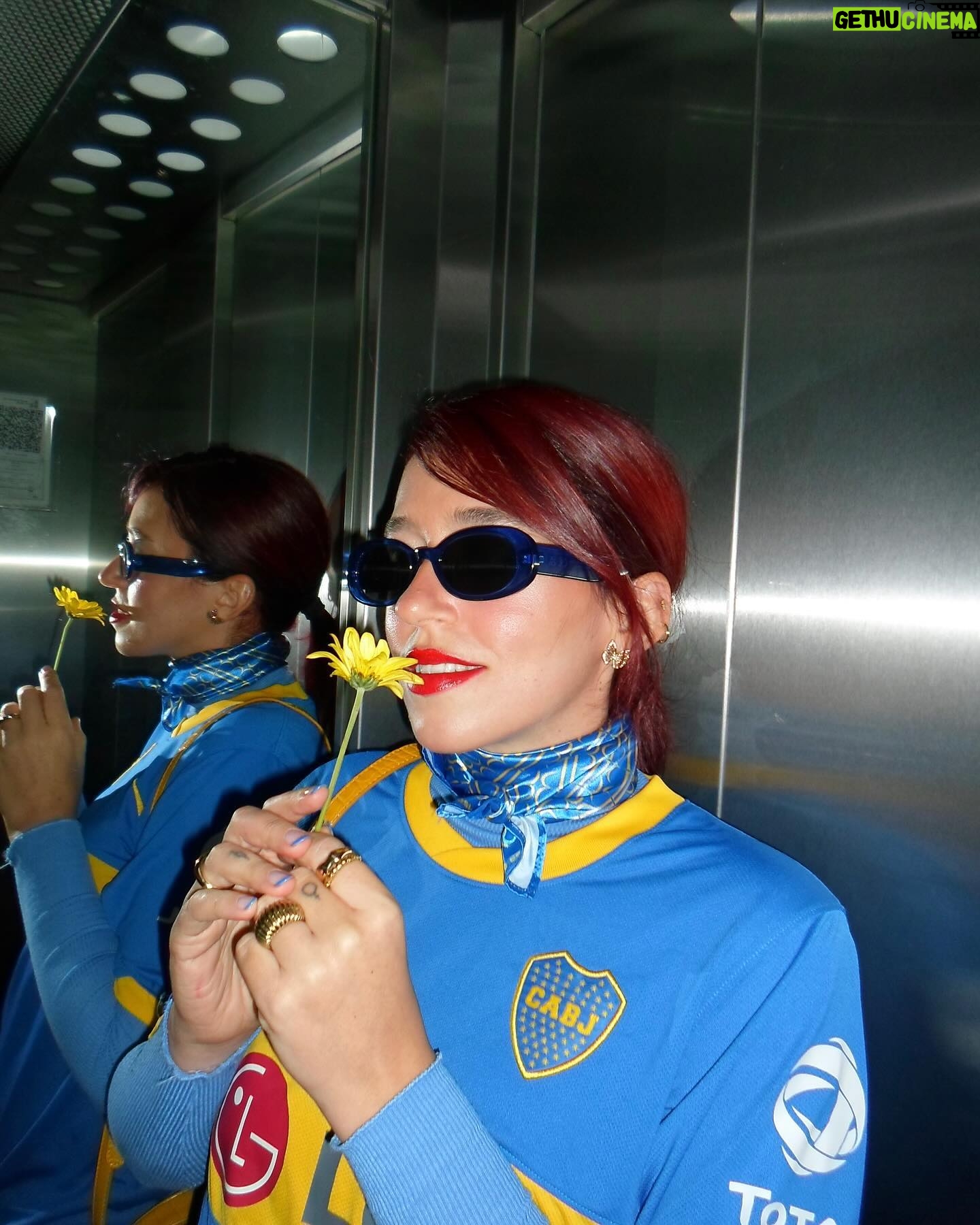 Leticia Siciliani Instagram - sepan disculpar pero estas fotos 💙💛💙