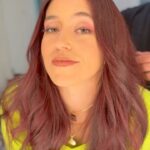 Leticia Siciliani Instagram – está buena por delante y por detrás pero de agua y de jabón ni hablar, LA COLORADA,  tiene un pelo que es sensacional, cuando los pibes la ven pasar, así le cantan… 👩🏻‍🦰🎶
#poesía