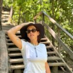 Leticia Siciliani Instagram - Un book bien turista en el sur para arrancar el 2024 ✨