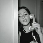 Leticia Siciliani Instagram – equivocado no es aquí señor . ☎️