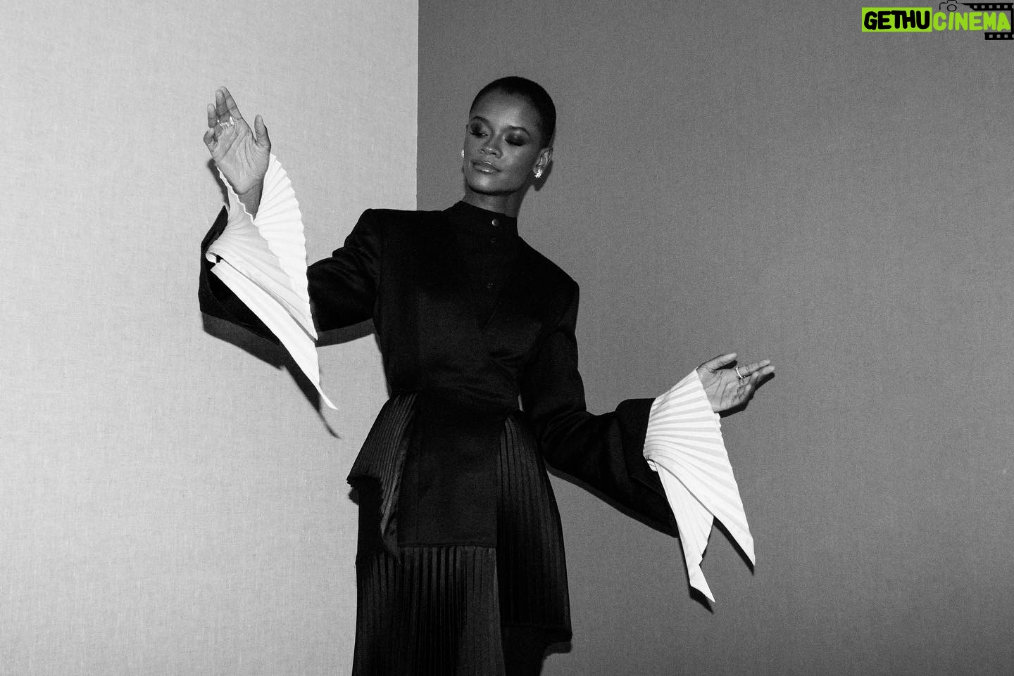 Letitia Wright Instagram - @seyeisikalu on the lens.