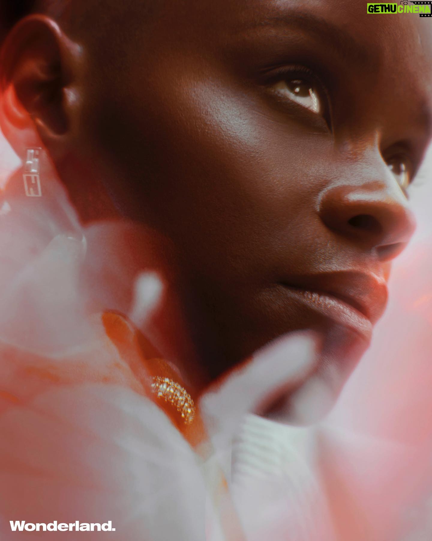 Letitia Wright Instagram - @by_nwaka I’m in awe of your talent sis. Thank you! @scarlintheshire thank you for your beautiful & thoughtful words. I enjoyed our connection. “The only thing that matters is that I do the work, leave it, and allow it to touch the hearts of the people.” ♥️ 2022 you’ve been beautiful 🙏🏾♥️
