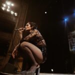 Levante Instagram – P I S A F U T U R A

Che potenza Pisa, grazie infinite!
Grazie dell’amore, sto ancora imparando ad accogliere gli applausi, quindi spesso sparisco nel buio del palco. 
Non so perché proprio quelli non riesco davvero ad accettarli, lo scriverò nell’elenco delle cose da capire.
Ci vediamo presto.

Sempre accanto.
L.

#operafuturatour 

📹📸 @is.iside