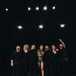 Levante Instagram – A N C O N A F U T U R A

Questo tour è meraviglioso perché saliamo sul palco felici, suoniamo sul palco felici, torniamo a casa felici.

Grazie infinite dell’abbraccio di ieri, torneremo ANCONA❤️
Nella città dei due soli non potevo che sentirmi a casa.

Sempre accanto
L.

📸 @is.iside