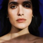 Levante Instagram - Specchio, specchio, mio riflesso. @armanibeauty #armaniprismaglass #armanimakeup #adv #glasslips
