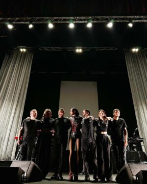 Levante Instagram - N A P O L I F U T U R A

Napoli, che sei meravigliosa te l’ho detto in faccia, ‘chè non ho paura di amare io, e tu nemmeno.
Abbiamo cantato insieme dal primo momento e la mia gratitudine per te cresce concerto dopo concerto.
Grazie amica mia.

L.

📸📹 @is.iside