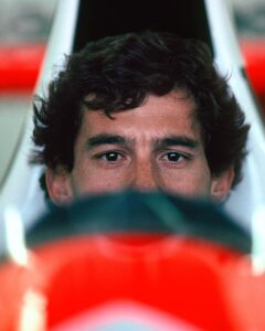 Lewis Hamilton Instagram - Parabéns Ayrton. My hero, always 🇧🇷