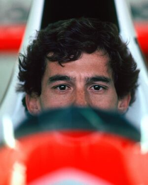 Lewis Hamilton Instagram - Parabéns Ayrton. My hero, always 🇧🇷