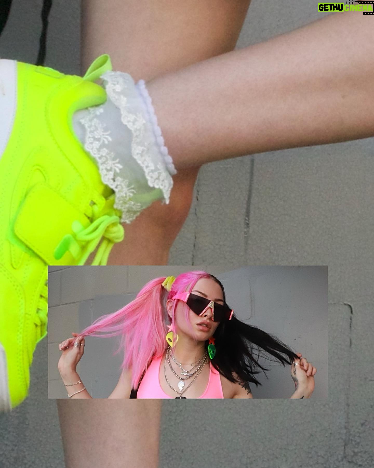 Lexi Brumback Instagram - Barbie tingz ππ
πΌπΈπ©·π·πβ¨ . . . . . #pride #lgbtpride #queerbarbie #barbietingz #pinkaesthetic #fashion #queer #lgbtfashion #pansexual #prideforever #ootd