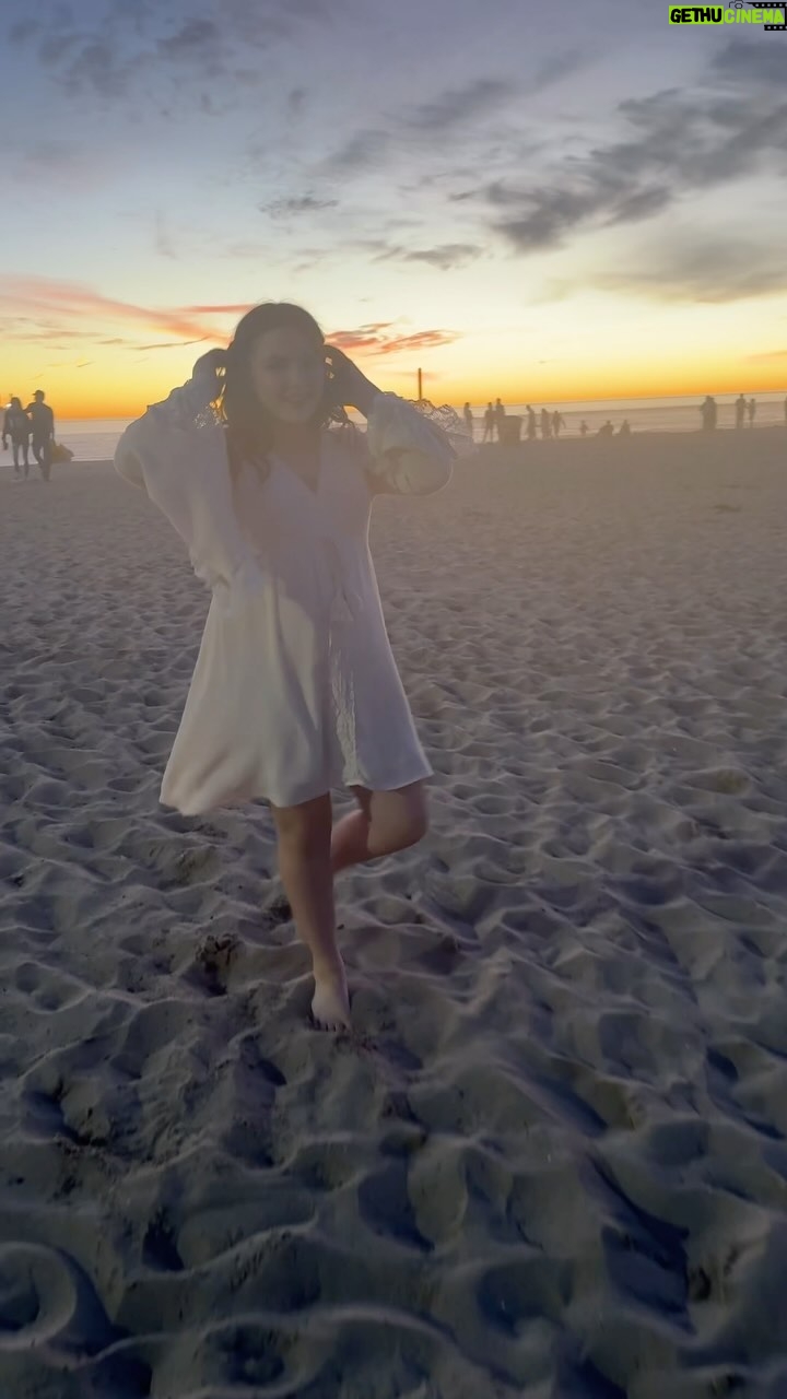 Lexi Rabe Instagram - I’m in the breeze bye LA 😢