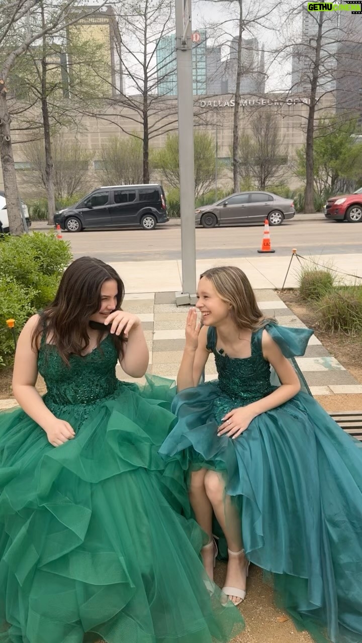 Lexi Rabe Instagram - 🍀✨💚✨🧚🏻 . . . . Lexi’s Dress @staceesofficial Anna’s Dress @milahoffmancouture