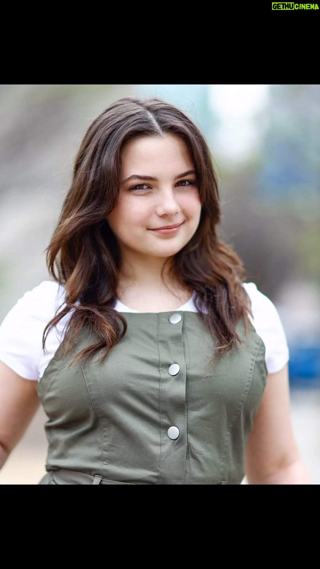 Lexi Rabe Instagram - Acting means finding moments where we are the character. All characters are bits and pieces of people the author once knew. These are some of my favorite characters to play : A. the sweet and happy kid B. daddy‘s little girl C. tough girl D. The girl who’s gonna change the world How do you see me? 📸 @katrina.studiophoto #actor #headshots #tweenactor 🎬