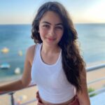 Leya Kırşan Instagram - 200 bin olduk… Desteğiniz, beğenileriniz ve yorumlarınız için herkese çok teşekkür ederim 🎊🎉🎀🎈