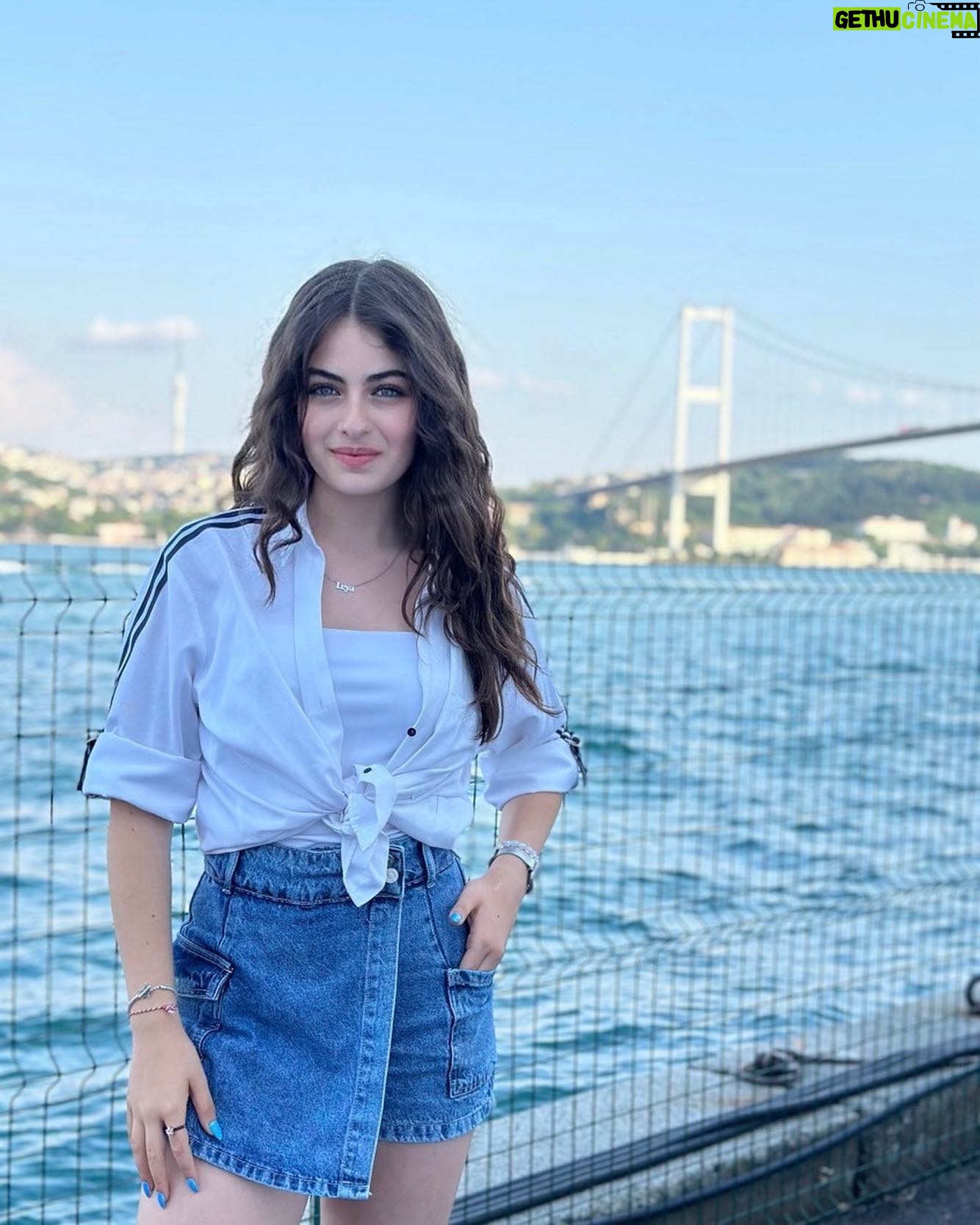 Leya Kırşan - 240.4K Likes -