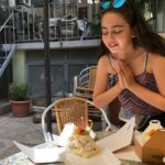 Leya Kırşan Instagram - Bugün inanılmaz güzel bir gün geçirdim. Arayan, mesaj atan, yanımda olan tüm sevdiklerime çok ama çok teşekkür ederim 🙏🙏🙏 Bir özel teşekkür de doğum günüm için şahane videolar hazırlayıp, yorum yapan, benim için çok değerli olan sizlere 💕💕💕 İyi ki 🎉🎉🎉