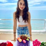 Leya Kırşan Instagram - Doğum günüm için yazdığınız bütün mesajlara bakmaya çalıştım , bugünümü güzelleştirdiğiniz için hepinize teşekkür ederim 🌸