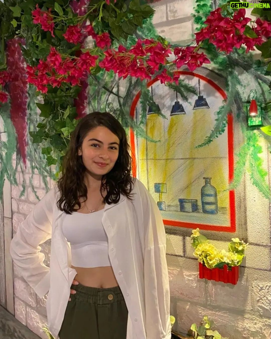 Leya Kırşan Instagram - Arayan, mesaj atan, güzel dileklerini ileten, başarılar dileyen herkese teşekkür ederim ❤️ Benim gibi LGS sınavına girecek olan tüm arkadaşlarıma başarılar diliyorum ve sevgilerimi iletiyorum 🥰