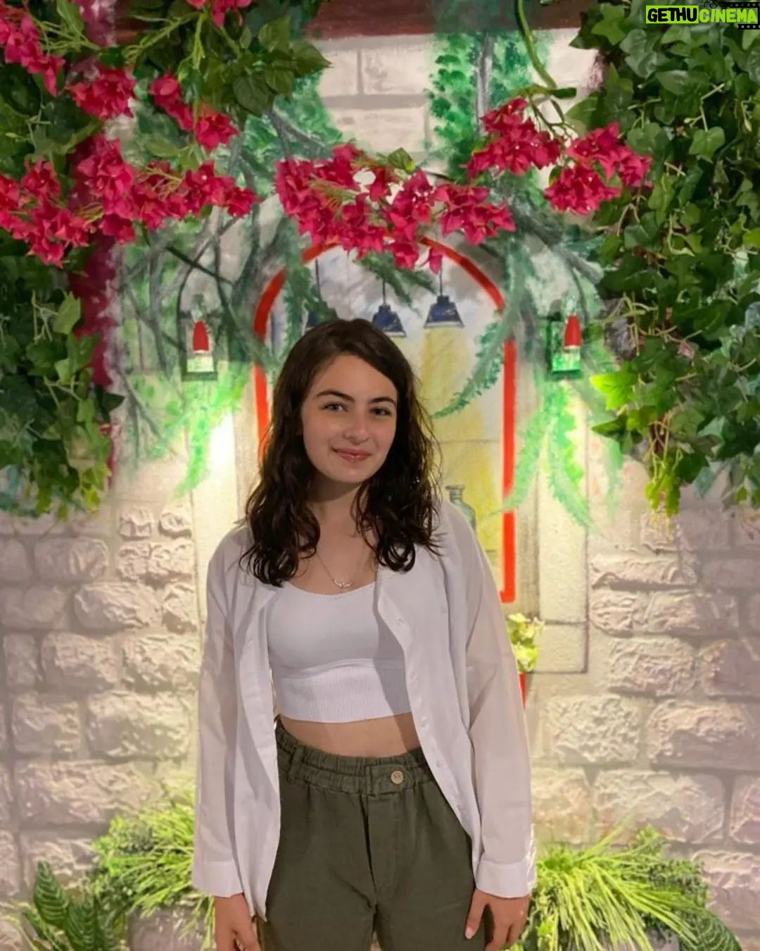 Leya Kırşan Instagram - Arayan, mesaj atan, güzel dileklerini ileten, başarılar dileyen herkese teşekkür ederim ❤️ Benim gibi LGS sınavına girecek olan tüm arkadaşlarıma başarılar diliyorum ve sevgilerimi iletiyorum 🥰