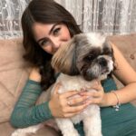 Leya Kırşan Instagram - 2024 yılını birlikte sağlıklı ve mutlu geçirmek dileğiylee🤍🎄