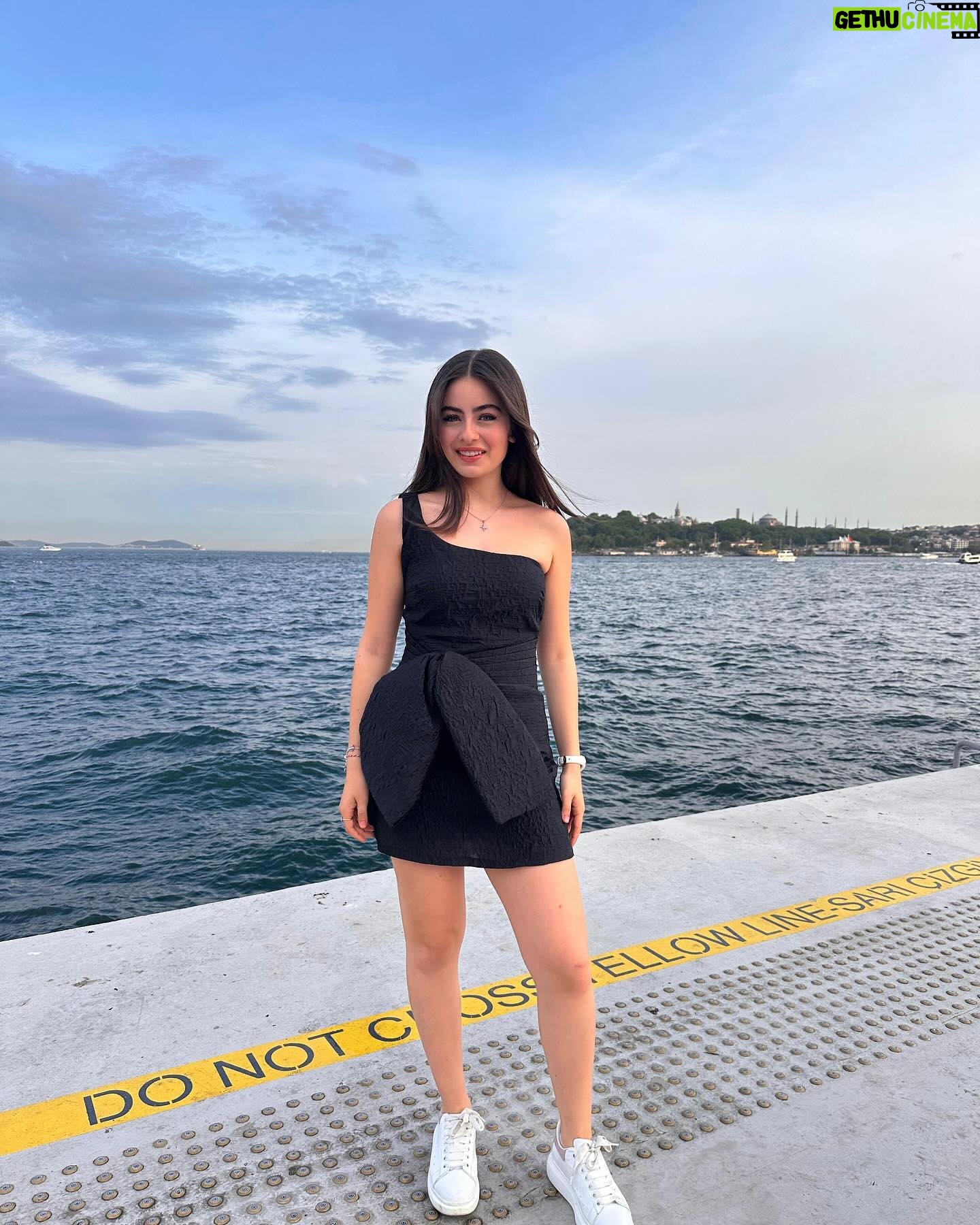Leya Kırşan - 261.1K Likes - 16 🎀🪩