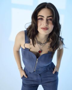 Leya Kırşan Instagram - Harika bir ekiple yaptığımız çekimden…🤍 #basiquemagazine #LeyaKırşan Röportajın devamı basiquemagazine.com adresinde! Röportaj: @cerenngursen Fotoğraf: @kalyoncumurat Styling: @sinemaslikara Saç: @kaankahramann_ Makyaj: @cuneytseven Styling Asistanı: @hulyatunnc Fotoğraf Asistanı: @bariskorogllu Studio: @runicproduction Dijital İçerik Editörleri: @cerengursenn @nureriskuran Ajans: @ukiletisim Pr: @sefkatpeker