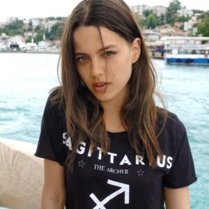 Leyla Tanlar Instagram - Archer ♐️ #theindependentone
