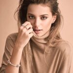 Leyla Tanlar Instagram – @elleturkiye @theofficialpandora