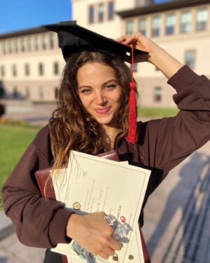 Leyla Tanlar Instagram - Best 4 years of my life and all that, but can I take a nap now? 

Class of 2020, no ceremony because of corona? Grab your brother’s cap and celebrate it anyway! 🎓♥️