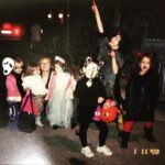 Leyla Tanlar Instagram - Squad goals '03 Happy Halloween! 🎃👻