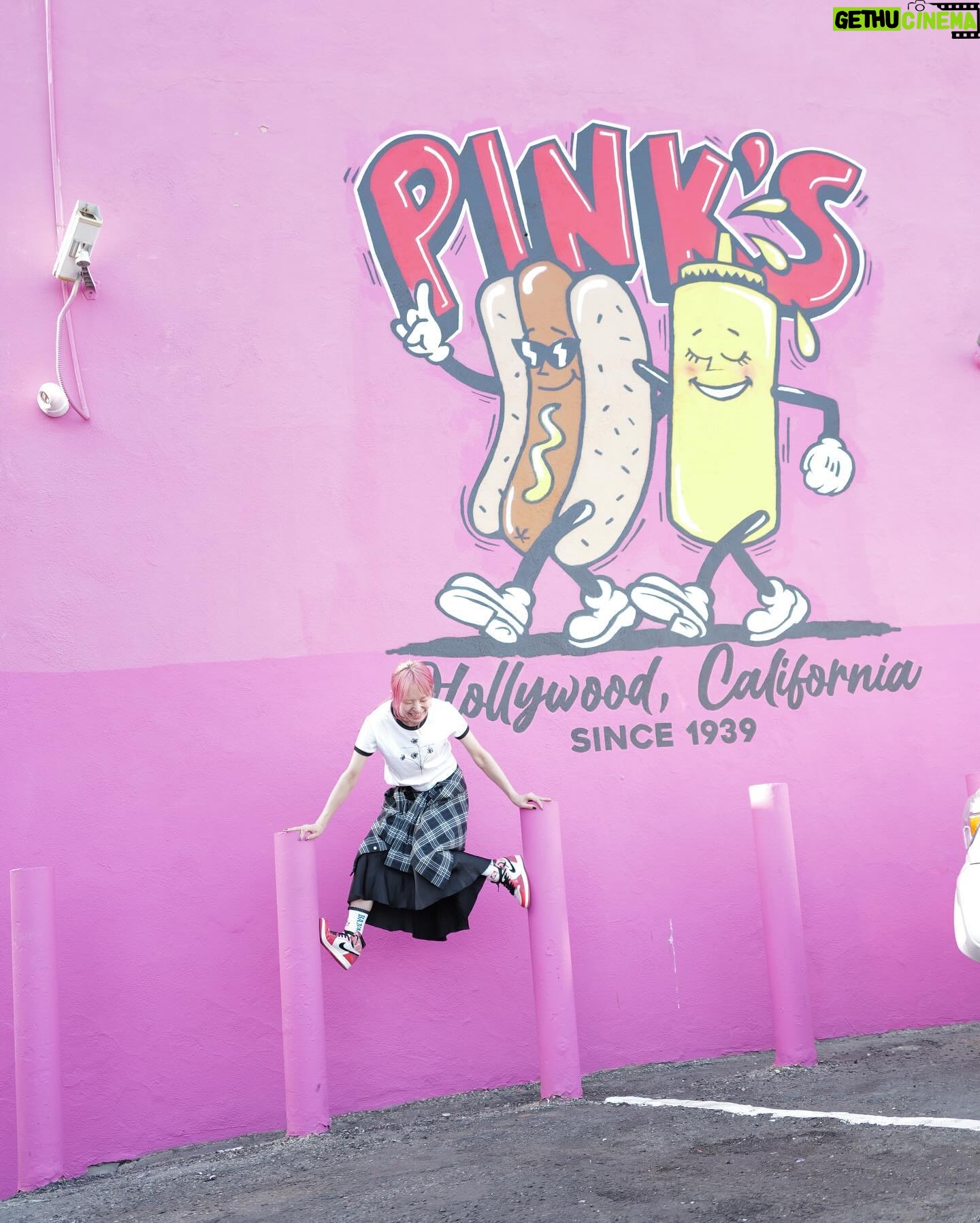 LiSA Instagram - PiNK'S🩷💕💞💗💘💝🌭 #ピンク女マストゴー #losangels 夏だーーー!!フェスだーー!!久しぶりのロッキンだーーー!!蘇我は初めましてっ🎙️☀️ 太陽に負けない準備中💪 RT 【イベント】 LiSAが「ROCK IN JAPAN FESTIVAL 2024」への出演が決定しました! ▼日程 2024年8月3日(土)・4日(日)/10日(土)・11日(日・祝)・12日(月・振休) ※LiSAの出演は8/4(日)です ▼会場 千葉市蘇我スポーツ公園 詳細はオフィシャルHPをチェックしてください。 ewhx5.app.goo.gl/kj9pcSKhXYKHH3… #LiSA #RIJF2024